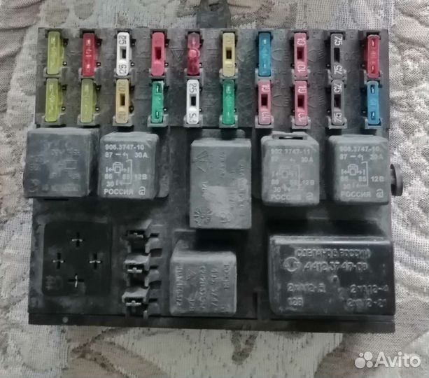 Блок предохранителей 2110-12