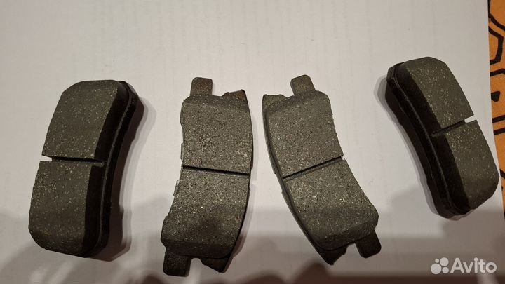 Тормозные колодки задние