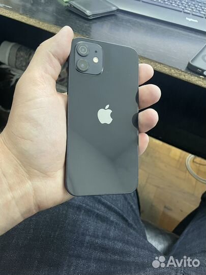 iPhone 12, 64 ГБ