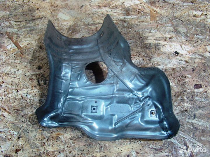 Mazda 3 BL Экран тепловой