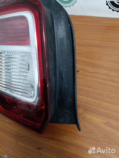 Задний левый фонарь renault logan 2