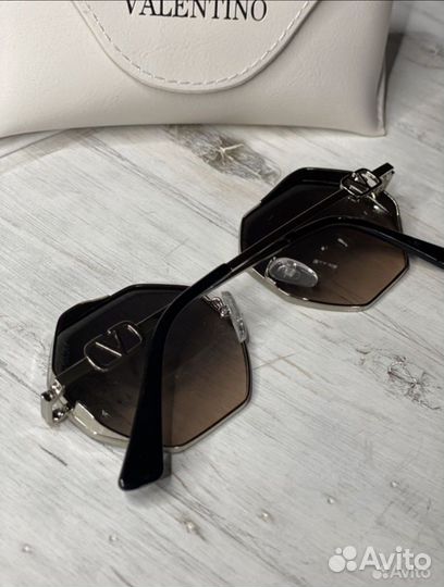 Солнцезащитные очки женские