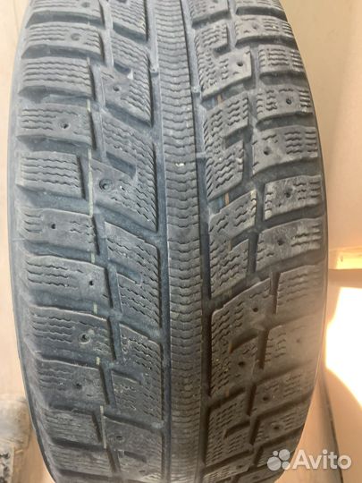 Kumho I'Zen KW22 215/55 R17