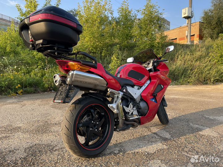 Honda VFR 800, 2002