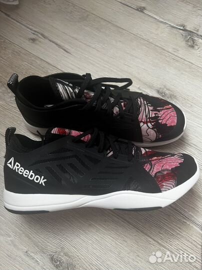 Кроссовки reebok женские