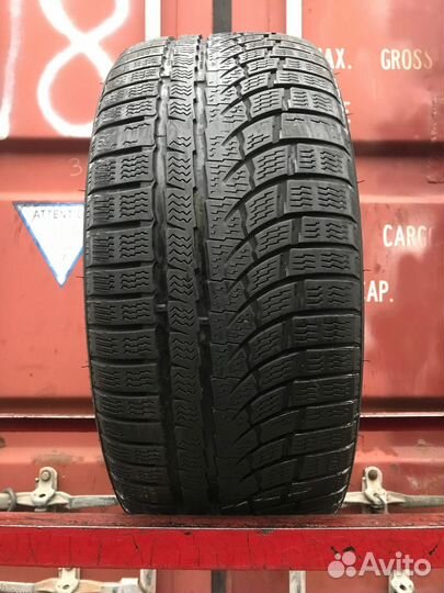 Nokian Tyres WR A4 235/45 R17