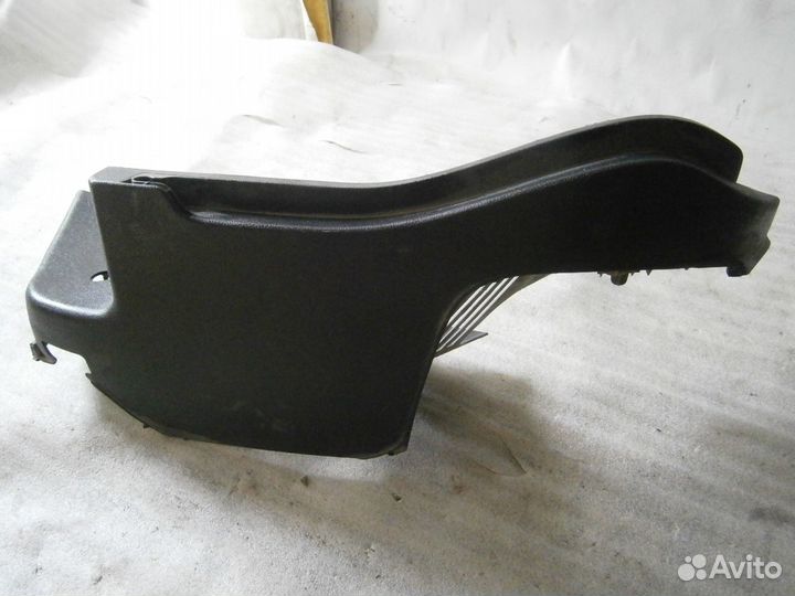 Накладка держатель задней полки левый Ford Fusion