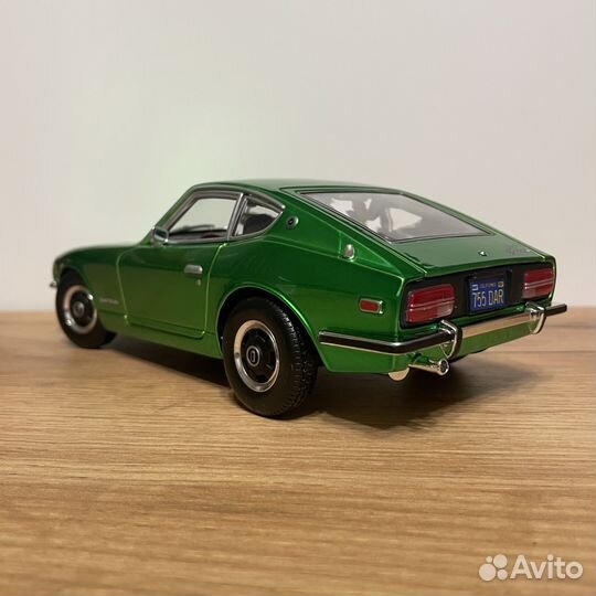 Модель автомобиля Datsun 240Z Nissan 1:18