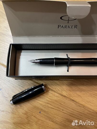 Перьевая ручка Parker