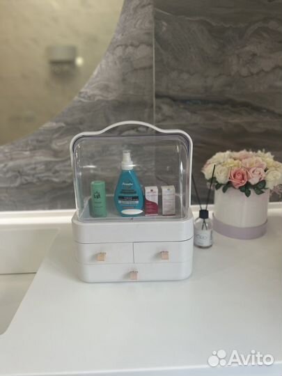 Набор косметики украшения