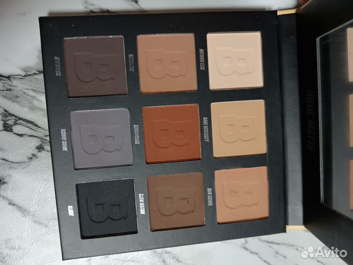 Палитра теней Beauty bay