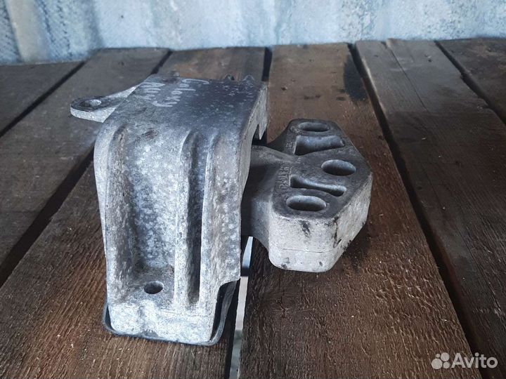 Подушка двигателя VW Sharan 00-10 1.9 TDI
