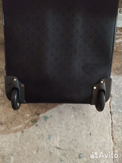 Большой дорожный чемодан бу