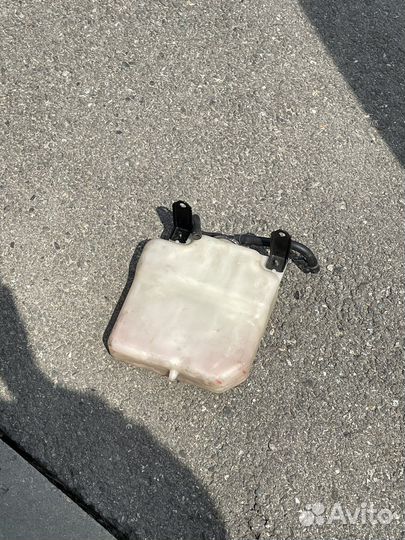 Бачок охлаждающей жидкости Toyota, 1JZ