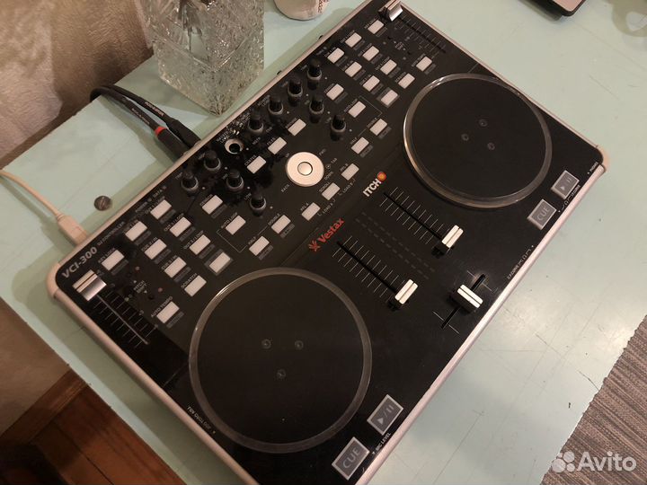 Dj контролер vci-300