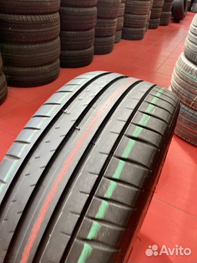 Michelin Pilot Sport 4 225/45 R19 96W