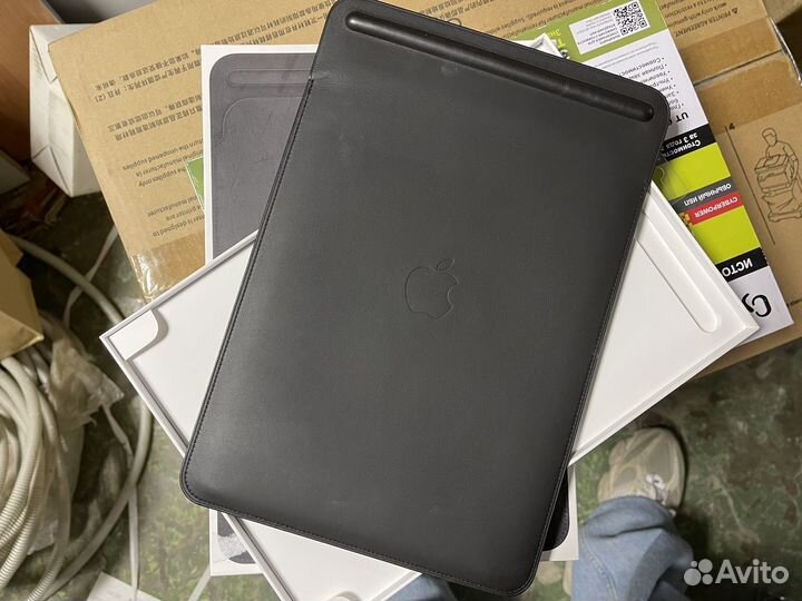 Чехол на iPad Pro 10.5 кожа черный