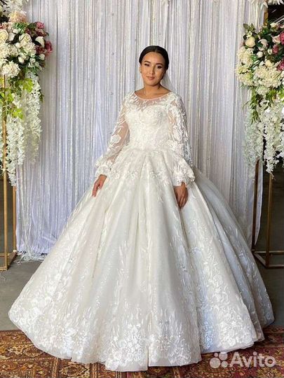 Свадебное платье