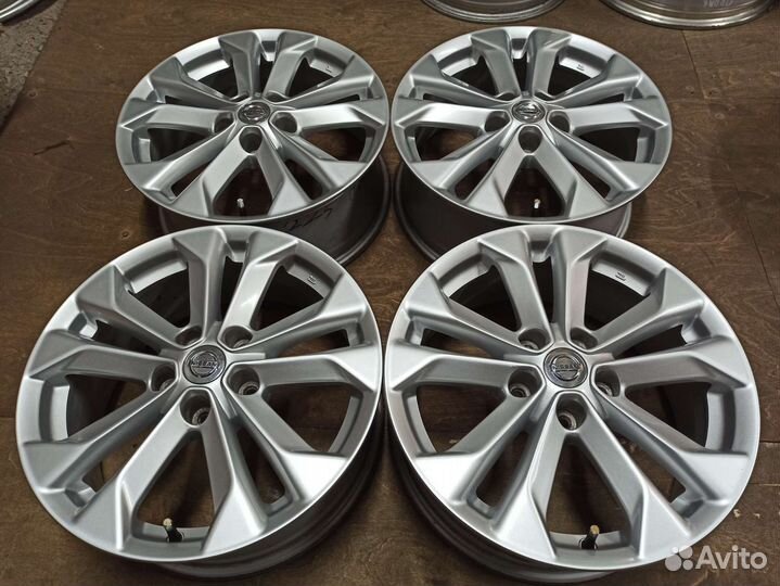 Диски 17 5х114,3 ET45 оригинал Ниссан из Японии