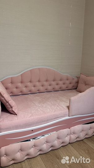 Детская кроватка