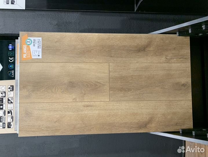 Кварцвиниловая плитка ламинат