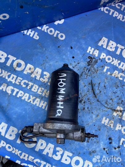 Корпус топливного фильтра. Chevrolet Lumina Apv