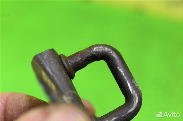 Петля замка багажника задняя Nissan Vanette SK82MN