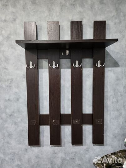 Вешалка в прихожую