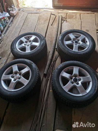 Pirelli Ice Zero 215/60 R16 99T