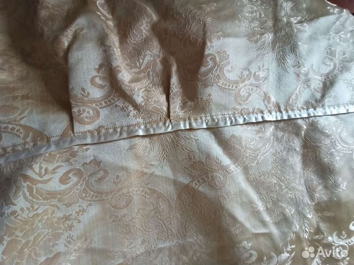 Покрывало и декоративная подушка