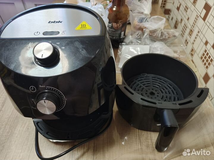 Аэрогриль BBK AF323M