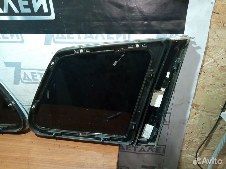 Задняя форточка Volkswagen Touareg 2008