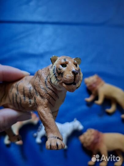 Фигурки животных пакетом