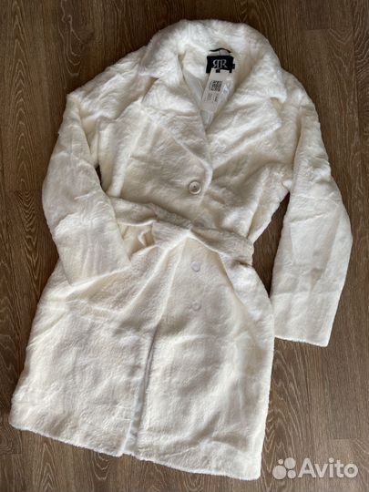 Шуба из экомеха женская 46 размер новая пальто