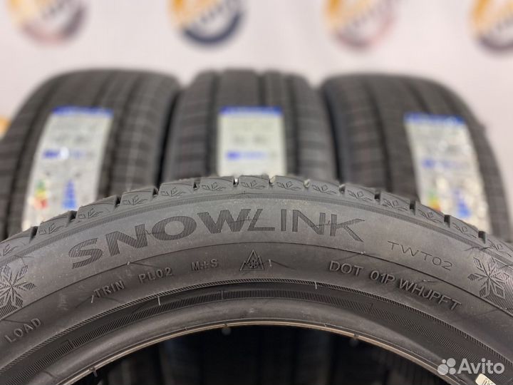 Triangle PL02 235/50 R19 111H