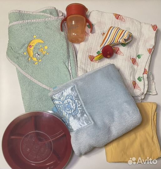Детские вещи пакетом плед с уголочком посуда