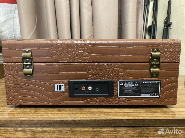 Виниловый проигрыватель crosley