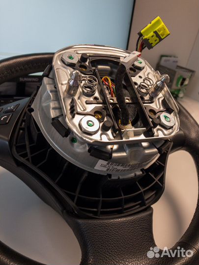 Руль BMW X1 e84 с подогревом + airbag