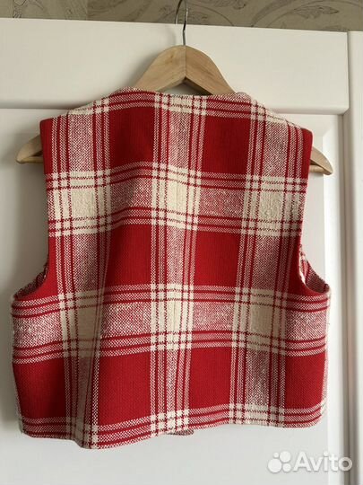 Жилетка женская