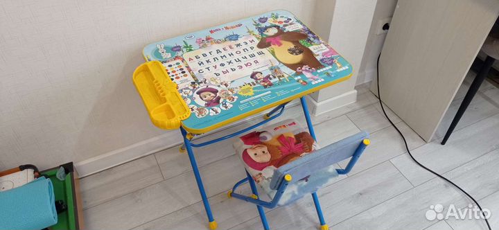 Детский столик и стульчик