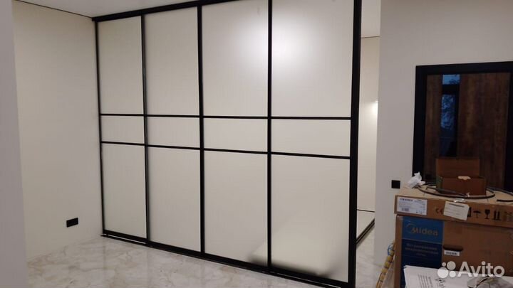 Перегородка из дверей купе/ двери купе матовые