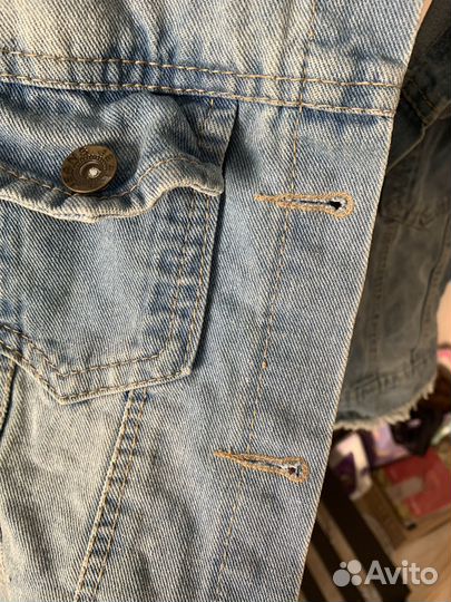 Джинсовая жилетка женская