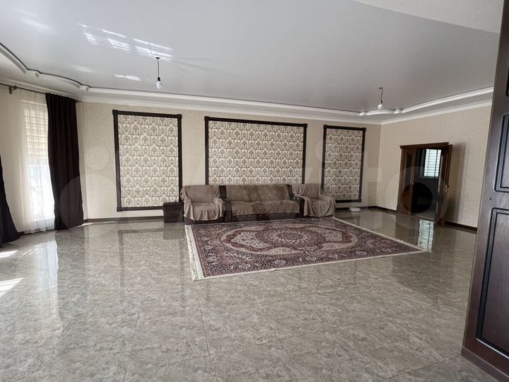 Дом 276 м² на участке 12 сот.