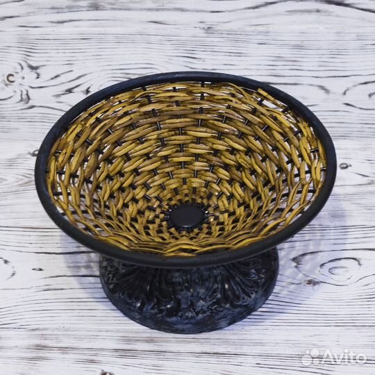 Вазы декоративные