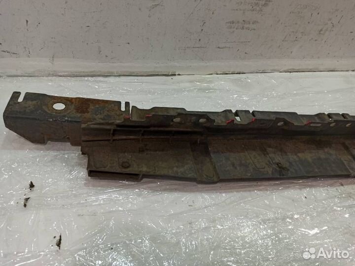 Кронштейн подножки Mercedes W164 ML