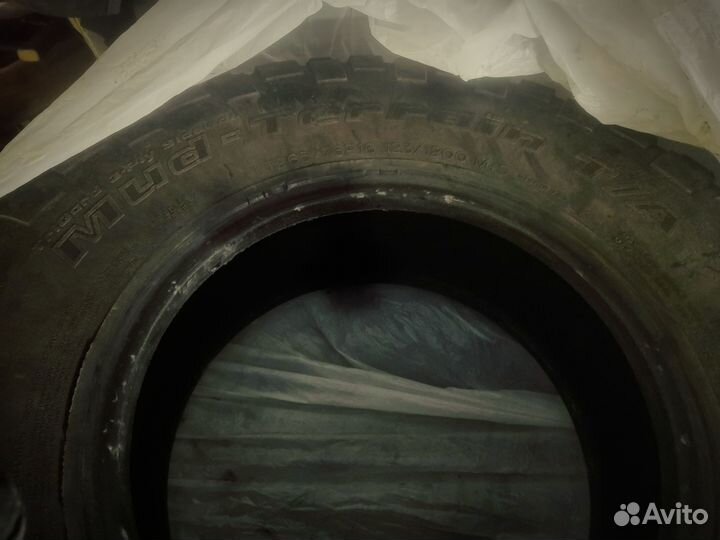 Bfgoodrich Mud-Terrain T/A KM2 265/75 R16