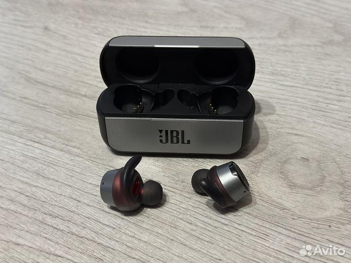 Беспроводные наушники jbl