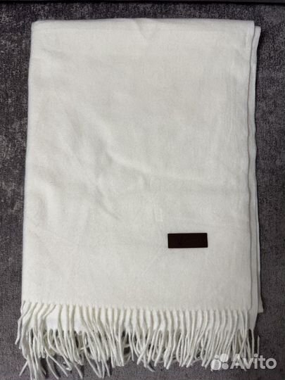 Платок Gerunsi молочный