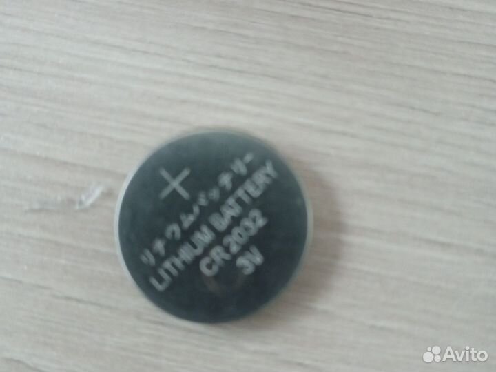 Светодиод жёлтый с батарейкой рабочей и 3 болтика