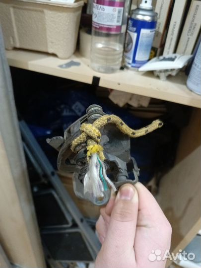 Замок капота на Mercedes w203